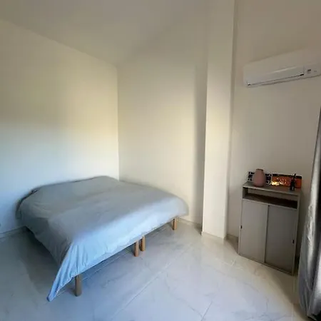 Apartment T2 Duplex Climatise Et Renove Avec Terrasses - Port Hyeres